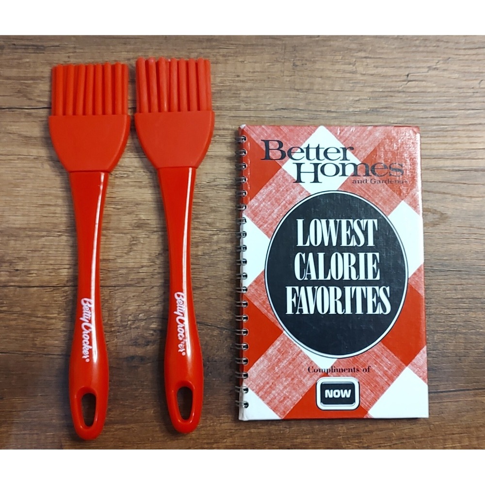 Better Homes And Gardens Book And 2 Betty Crocker Silicone Basting Brushes A17